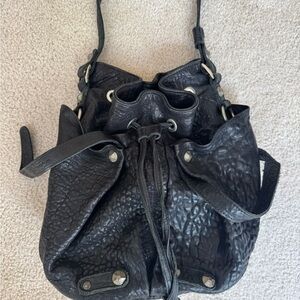 Tylie Malibu black pebbled leather shoulder hobo bag